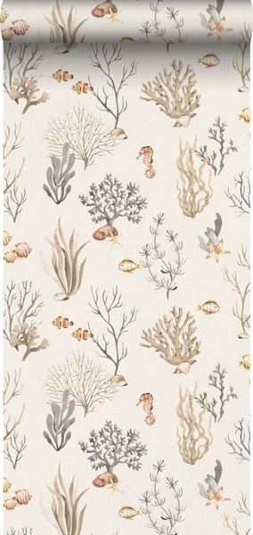 Vliestapete mit Unterwasser-Motiv aus Korallen, Fischen, Seepferdchen und Seesternen im Aquarell-Stil.