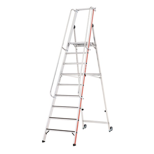 Aluminium Treppenleiter mit sieben Stufen und Rollen