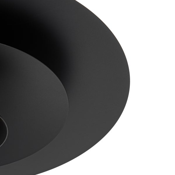 Detailaufnahme einer schwarzen Lampe