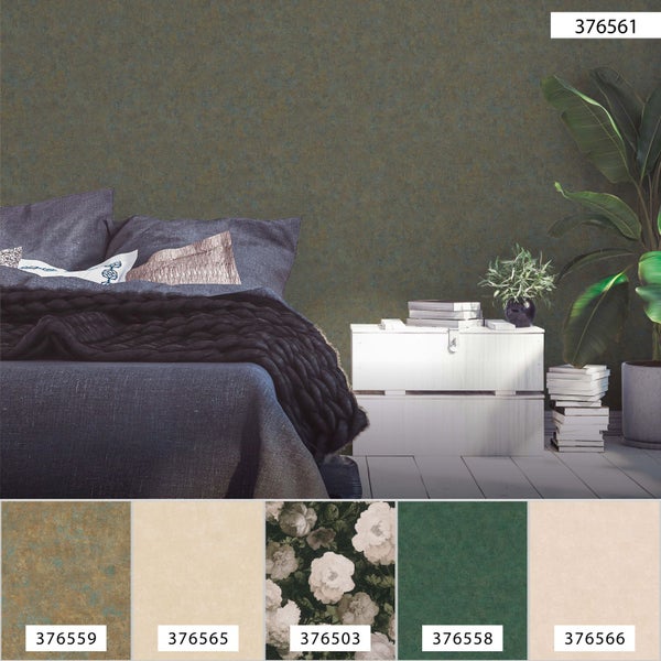 Schlafzimmer mit Bett, Pflanze und Tapete