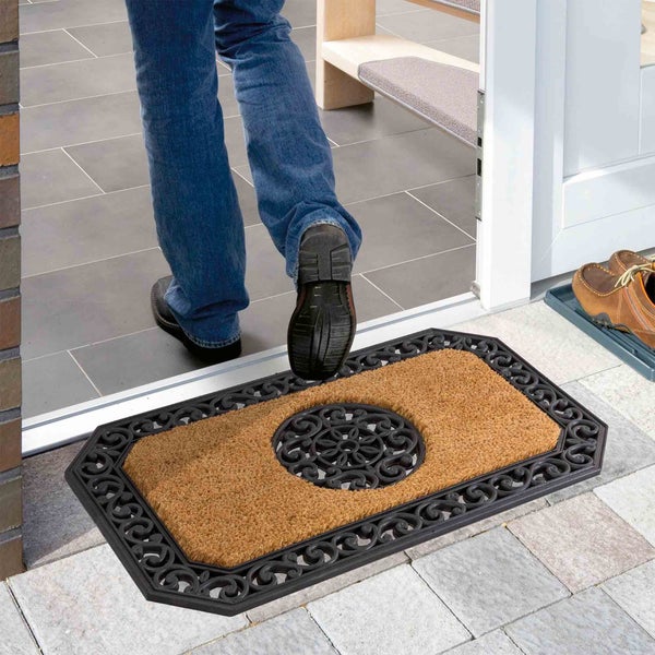 Fußabtreter mit Kokosfasereinsatz und Zierelementen