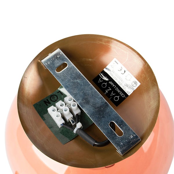 Innenansicht einer Deckenleuchte mit Anschlussklemmen und Montagebügel