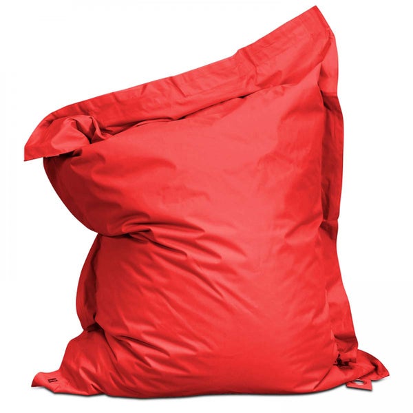 Roter Sitzsack aus robustem, wasserabweisendem Stoff.