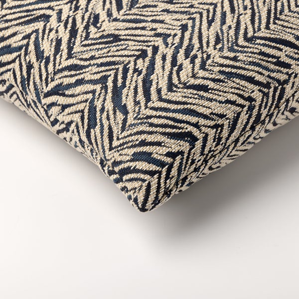 Dekokissen mit Zickzackmuster