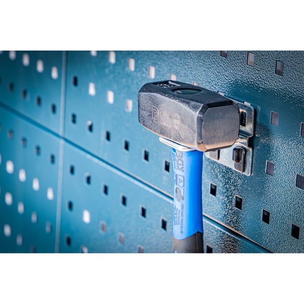 Fünf Haltebügel für verschiedene Anwendungen