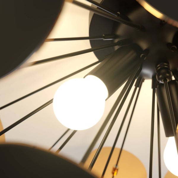 Nahaufnahme einer Deckenleuchte mit Leuchtmittel