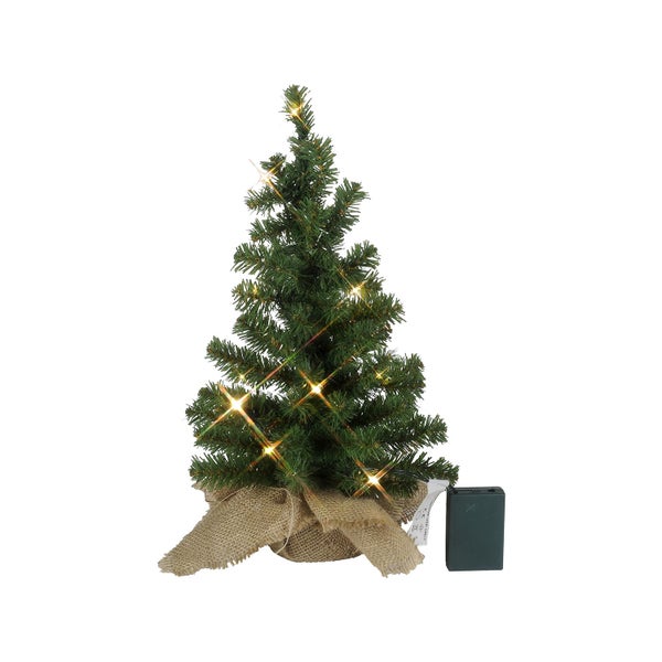 Dekorativer Tannenbaum mit Beleuchtung für die Weihnachtszeit