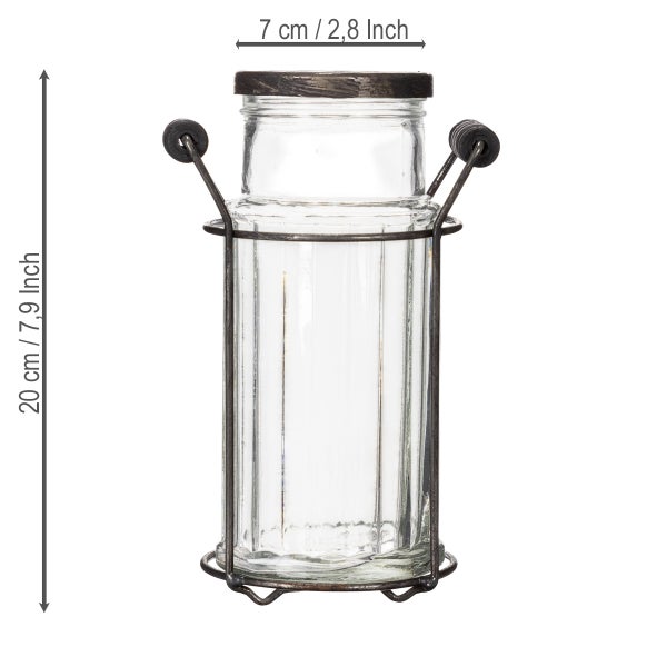 Dekoratives Glasgefäß in einem Metallgestell mit Henkeln, Höhe 20 Zentimeter und Durchmesser 7 Zentimeter.