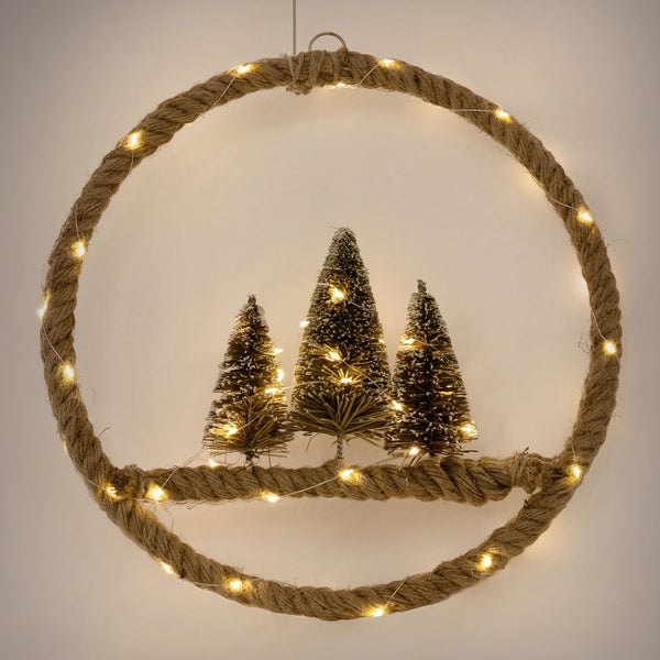 ECD Germany LED Jute Kranz Ø37cm mit 50 warmweißen LEDs, Deko Weihnachtskranz mit 3 Tannen, Jutesäckchen, batteriebetrieben und Timer, Hängekranz aus Seil, Lichterkranz Türkranz Weihnachtsdeko Innen