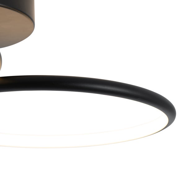 Detailansicht einer runden LED-Deckenleuchte