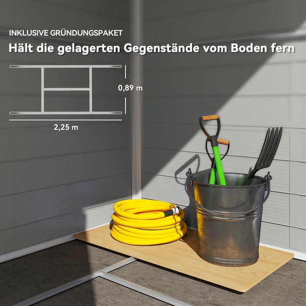 Graues Gartenhaus aus Metall mit Satteldach und Doppelflügeltür auf Holzterrasse, Innenraum mit Regalen, Leiter und Person.