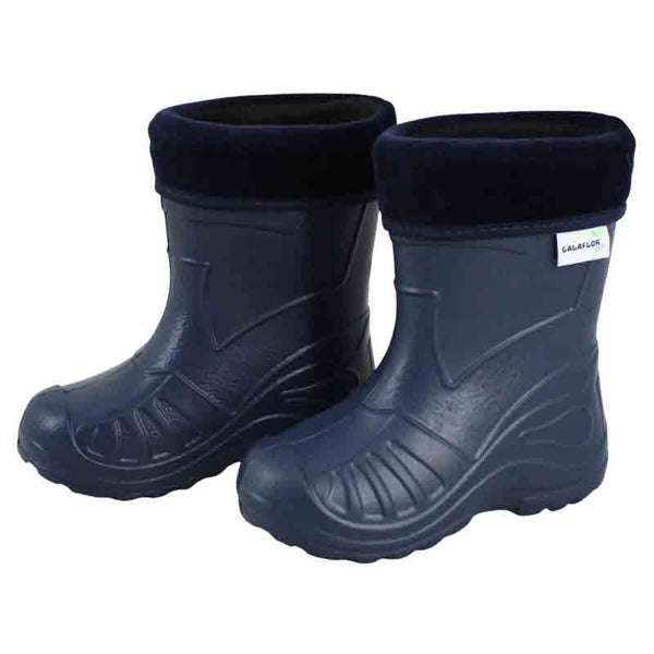 Gefütterte Kinderwinterstiefel aus wasserdichtem Material mit weichem Schaftrand und profilierter Sohle.