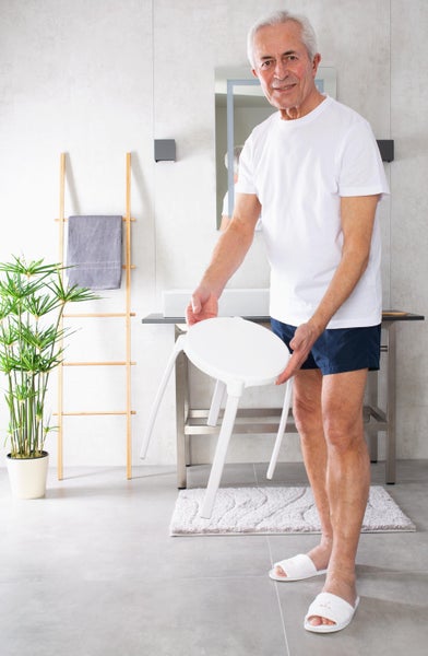 Bad-Hocker Max weiß