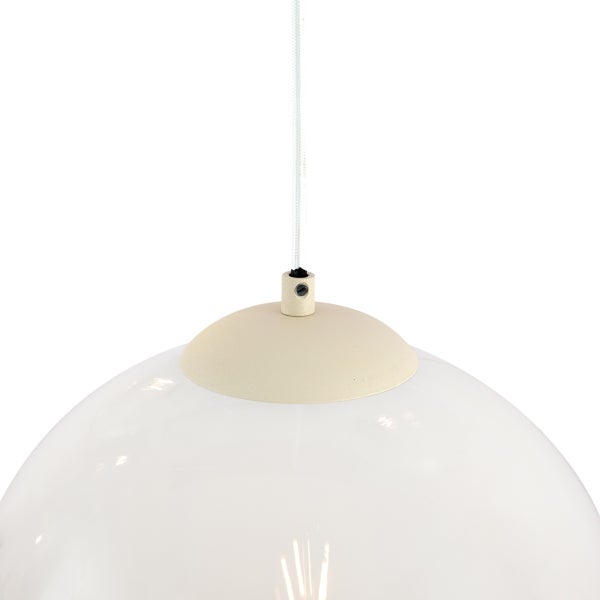 Hängelampe mit weißem Lampenschirm