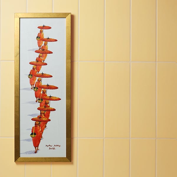 Wandfliesen im Verband verlegt für ein gleichmäßiges Fliesenbild