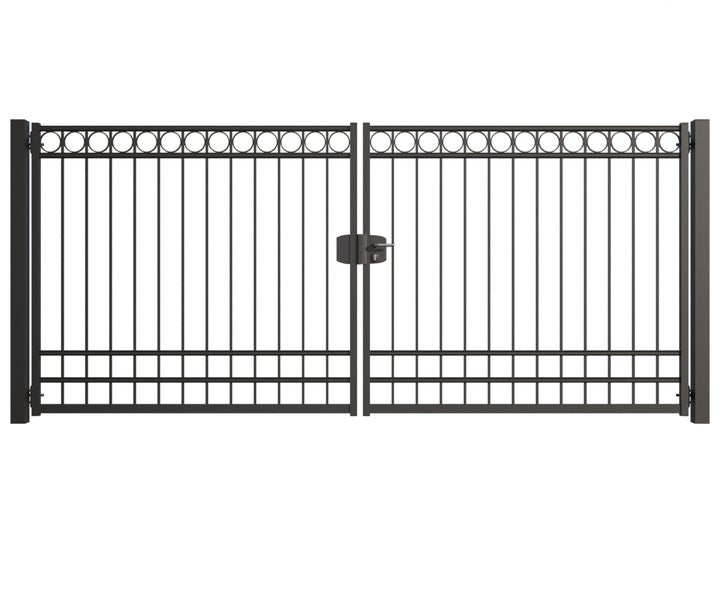 Doppelflügeltor aus Metall mit Schloss