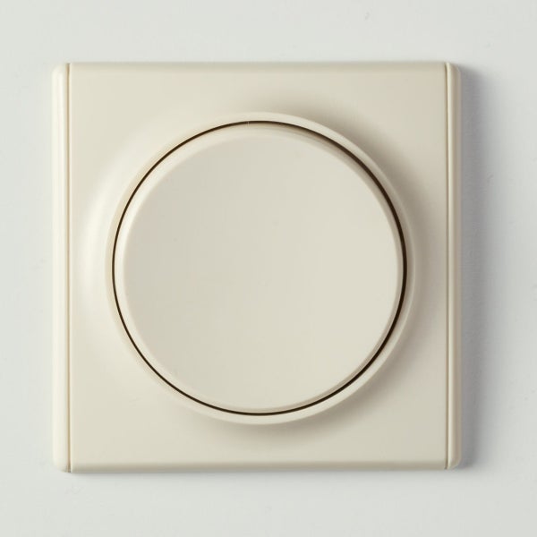 Drehdimmer-Einsatz mit quadratischer Abdeckung für die Unterputz-Installation