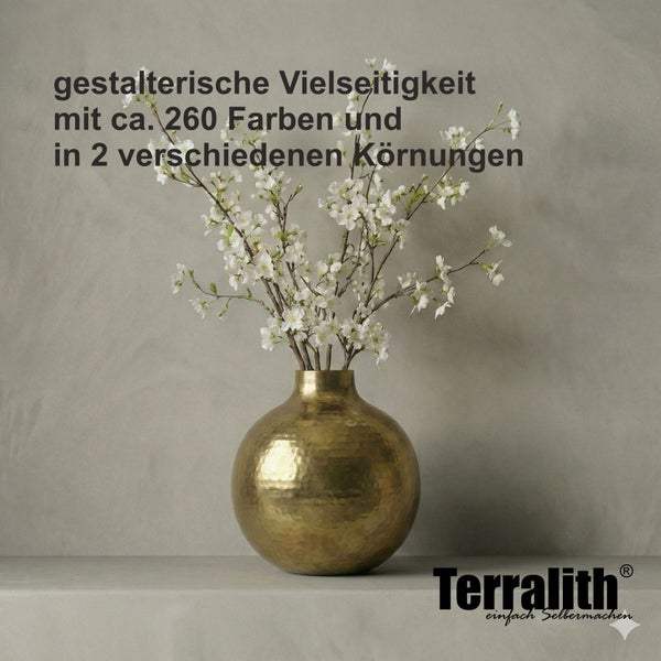 Dekorative Szene mit Vase und Terralith Logo für vielfältige Gestaltungsmöglichkeiten