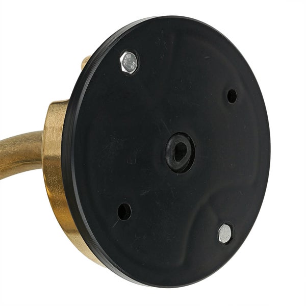 Basis einer Messingarmatur mit Befestigungselementen