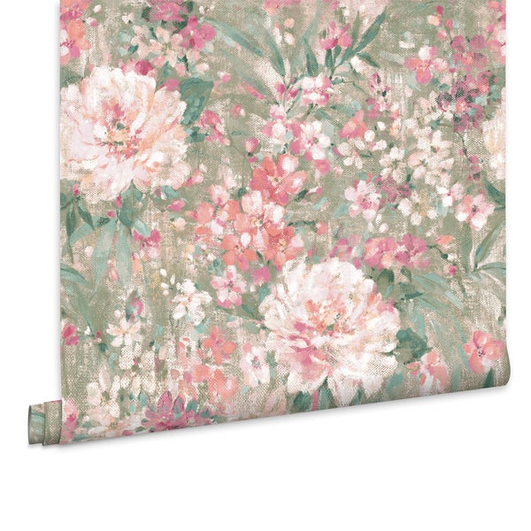 Dekorative Küche mit gemusterter Tapete, Radio, Utensilien und Lebensmitteln auf einer Arbeitsplatte