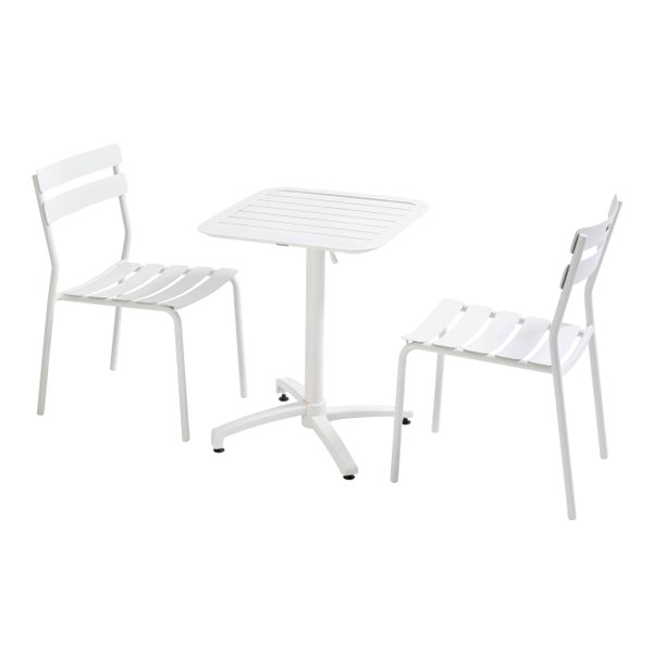 Garten-Bistroset aus Metall mit quadratischem Tisch und zwei Stühlen im Lattendesign.