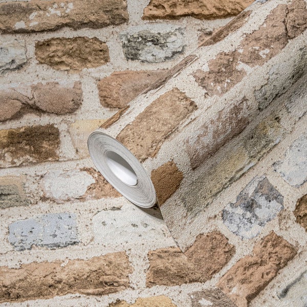 Schneebeere mit weißen, roten und grünen Beeren