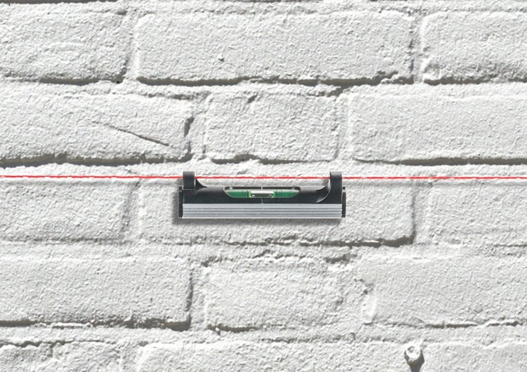 Handsäge mit Griff und Sägeblatt