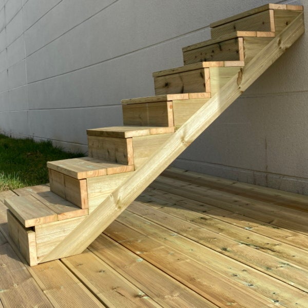 Holztreppe, Gartentreppe, Außentreppe, Terrassentreppe  H122cm 7 Stufen, Breite 60cm, MIT Setzstufen