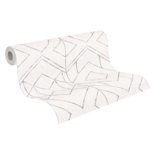 Nahaufnahme eines Heidelbeerstrauchs mit dichten grünen Blättern.