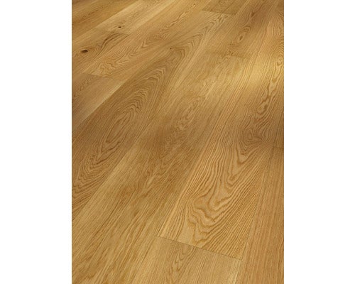 Verlegter Holzboden aus Eiche.