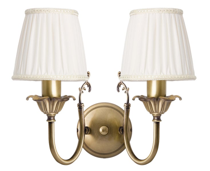 Wandleuchte mit zwei Lampenschirmen