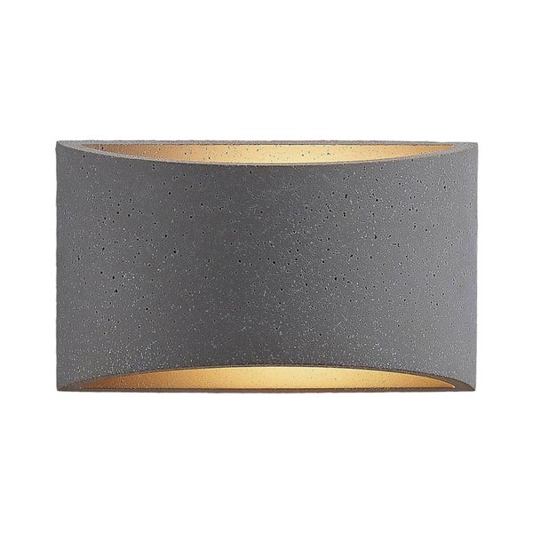 Halbrunde Wandleuchte aus grauem Beton mit Up-and-Down-Beleuchtung und goldfarbener Innenseite.