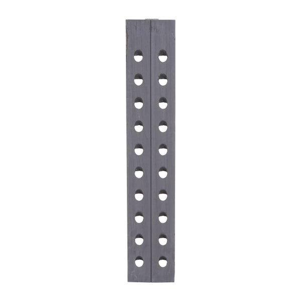 Regalwinkel aus Metall mit Löchern