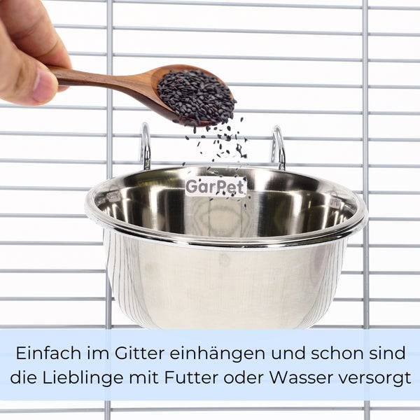 Edelstahlnapf mit Halterung für Haustierkäfig mit Futter gefüllt