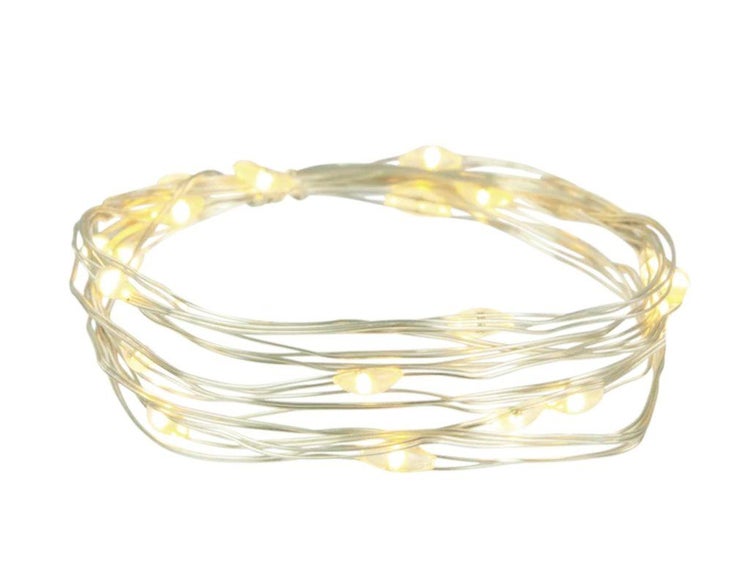 LED Lichterkette mit feinem Draht und warmweißen Lichtpunkten für Innenbereiche