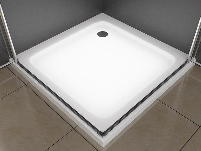 Quadratische Duschwanne mit Ablauf in einem Badezimmer.