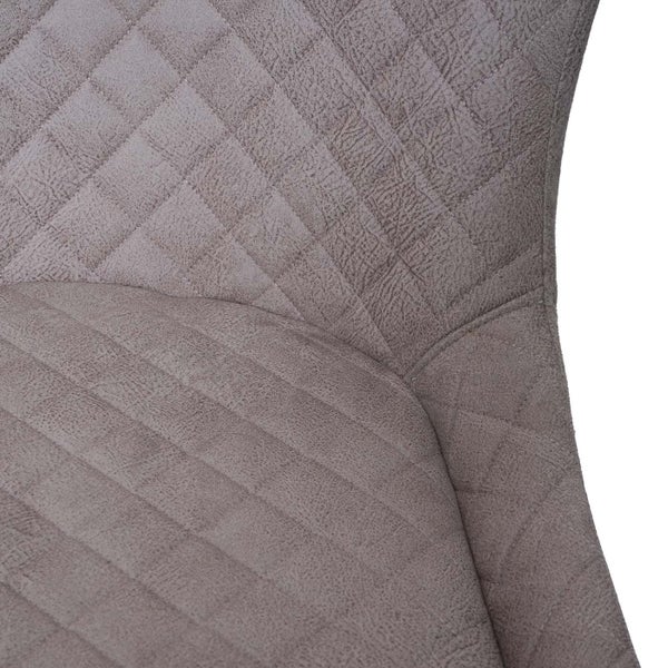 Detailaufnahme eines Stuhls mit Rautenmuster