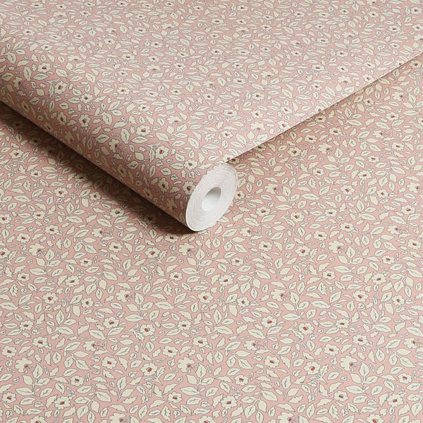 Tapetenrolle mit floralem Blumenmuster und Blättermotiv für die Wandgestaltung.
