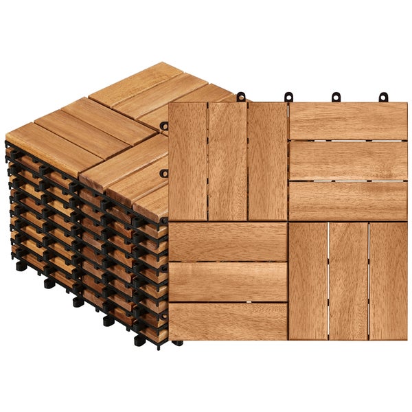 Stapel Holzfliesen für den Außenbereich mit Klicksystem