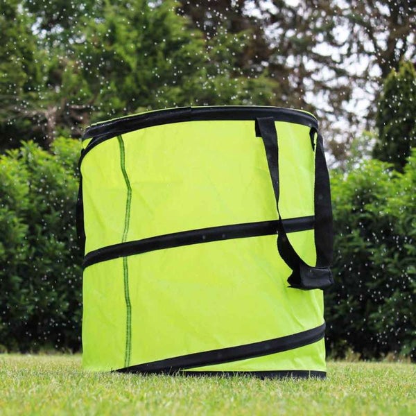 Gartensack aus Stoff mit Tragegriffen im Garten