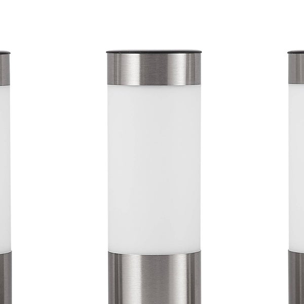 Zylindrische Solar-Gartenleuchte aus Edelstahl mit weißem Diffusor.