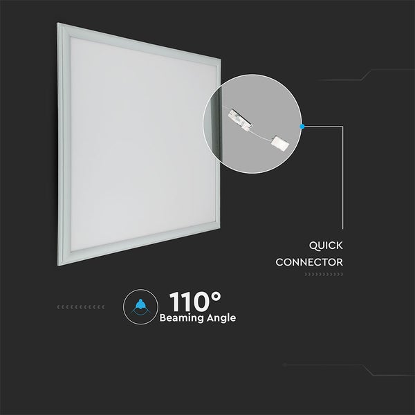 Quadratische LED-Panel-Leuchte mit Schnellanschluss und 110-Grad-Abstrahlwinkel.