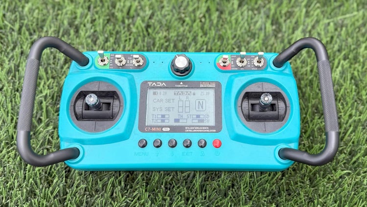 Fernsteuerung Tada C7 Mini Pro für Mähroboter mit Display und Joysticks