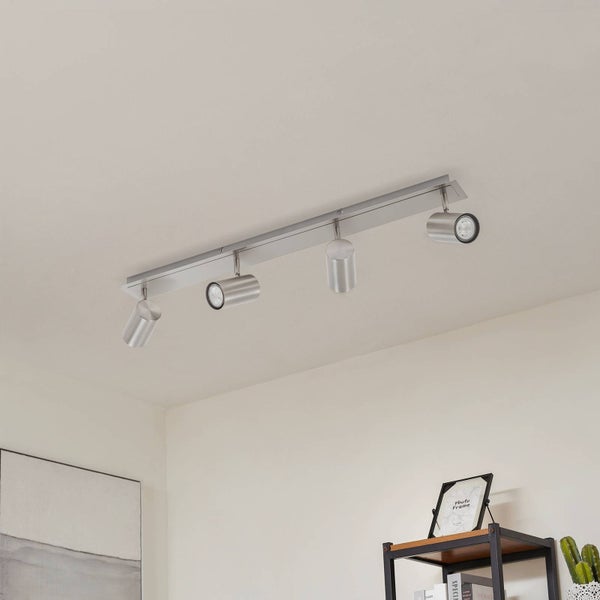 Deckenleuchte mit vier Strahlern