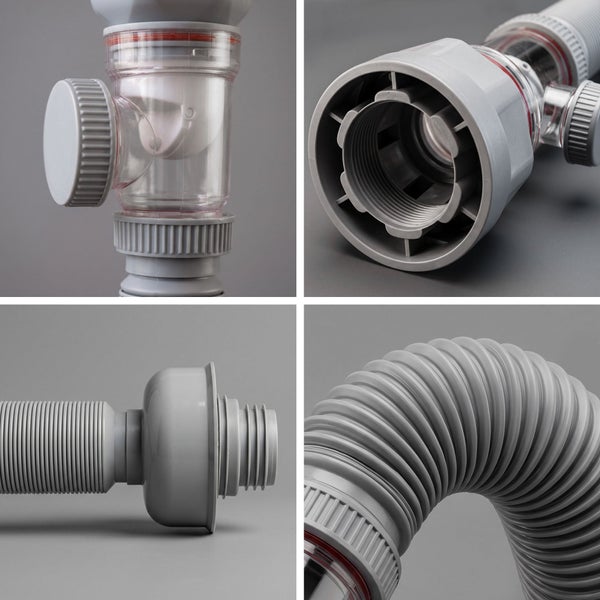 Detailansicht eines flexiblen Kunststoff-Siphons für Spülbecken mit Wellschlauch und transparentem Inspektionsstück.