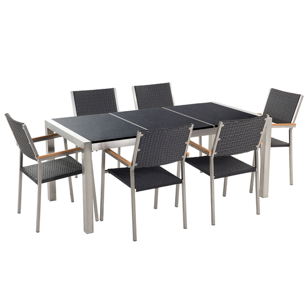Gartenmöbel-Set bestehend aus einem rechteckigen Edelstahltisch mit Steinplatte und sechs Polyrattan-Gartenstühlen mit Armlehnen.