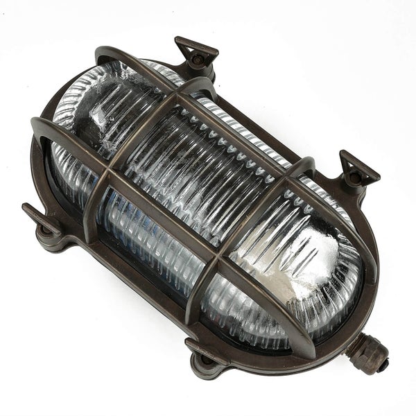 Ovale Außenleuchte mit Schutzgitter