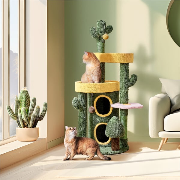Katzenbaum im Kaktusdesign mit zwei Katzen