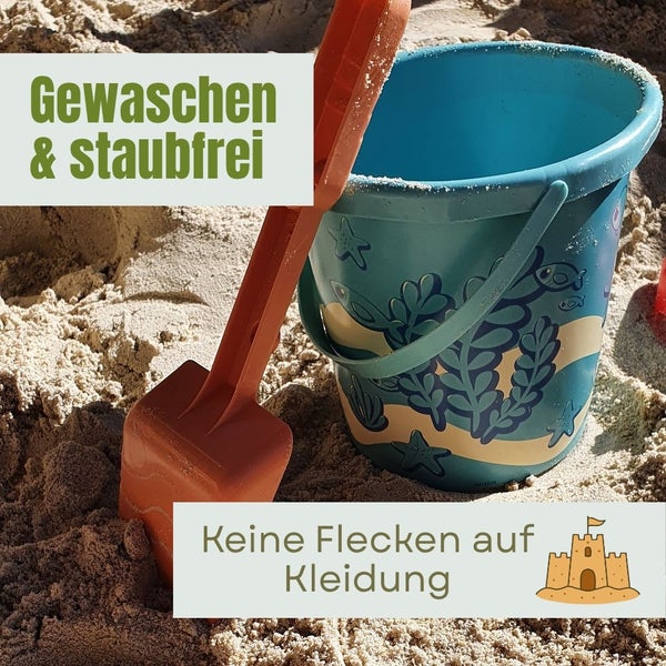 Sandkasten mit Sandeimer und Schaufel