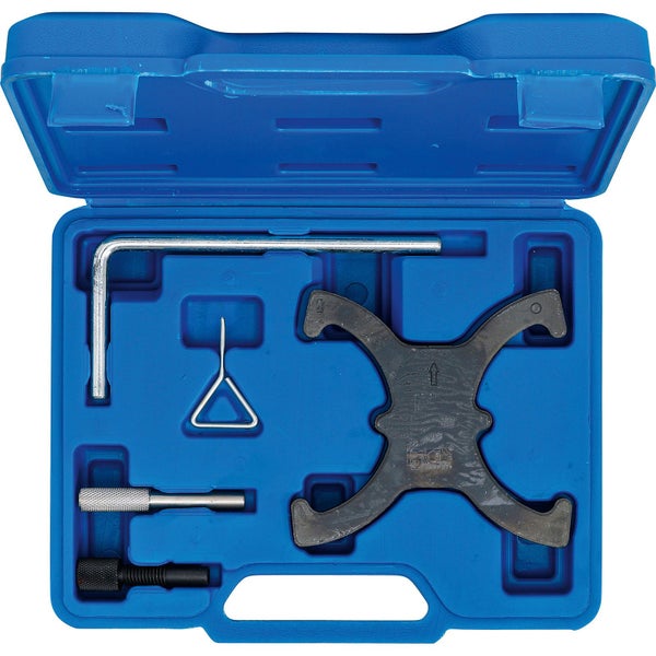 Werkzeugsatz zur Motorreparatur im blauen Koffer